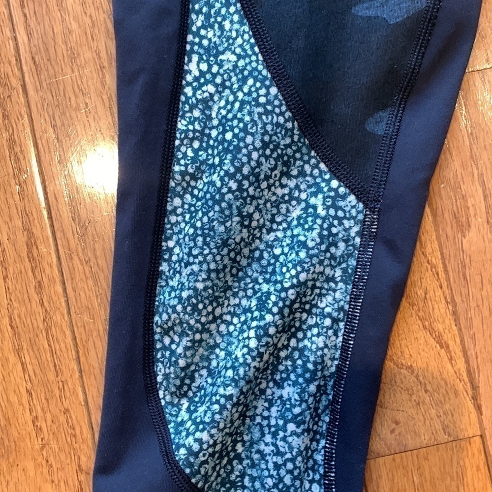 Lululemon wunder under crop sashiko camo leggings size4 - Picture 6 of 8